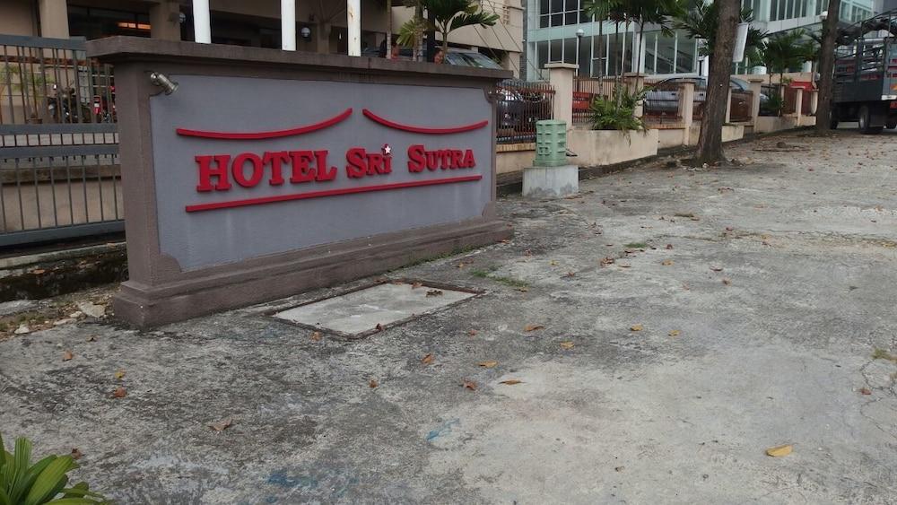 Hotel Sri Sutra - Bandar Sri Damansara Сунгай Булух Экстерьер фото