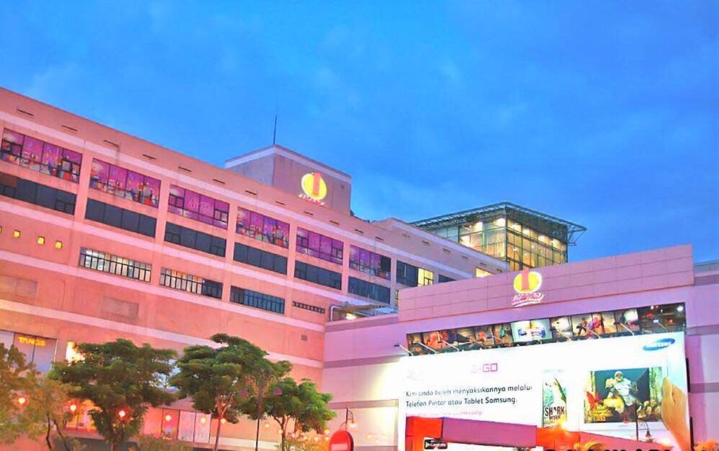 Hotel Sri Sutra - Bandar Sri Damansara Сунгай Булух Экстерьер фото