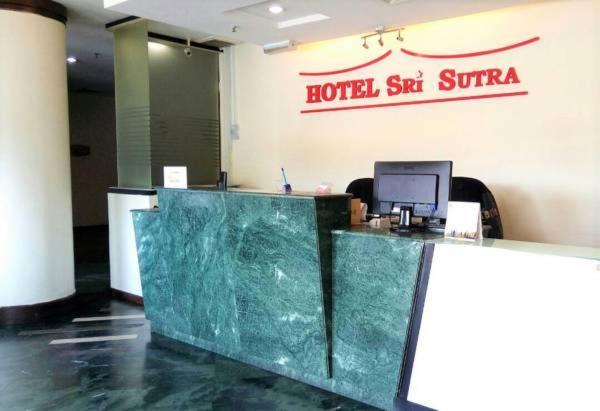 Hotel Sri Sutra - Bandar Sri Damansara Сунгай Булух Экстерьер фото
